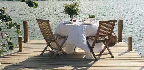 Clairseine, Lantern, countryside, Normandy, Impressionism, waterside, banks of the Seine, the Seine, calm, silence, garden, 100 km from Paris, Giverny, Rouen, Val de Reuil, Louviers, Eure, Les Andelys, Claude Monet, Impressionists, eco-friendly, privacy, romantic getaway, couples getaway, rejuvenation, Le Vaudreuil, Tournedos-sur-Seine, Porte de Seine, Nature, France, Design, vintage, decoration, comfort, high-end, luxury, pleasure, terrace, park, private, decoration, high-end, beautiful amenities, view of the Seine, fishing, hiking, rest, rejuvenation, pontoon, boat, all seasons, spring, summer, autumn, winter, flavours, pets friendly, LGBTQ, hiking, cycling, hidden gem, golf, fishing, deck, by the river, landing beaches