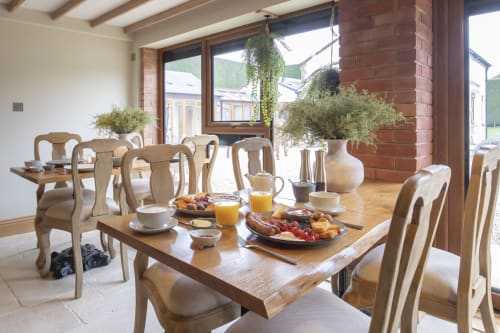 Stable Lodge B&B in Cheltenham | Dining Room