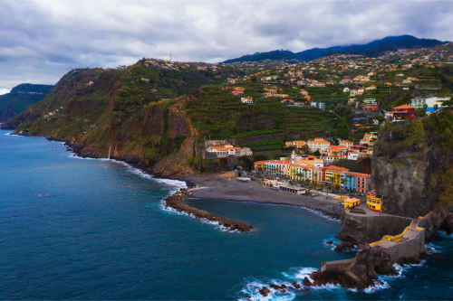 Visite a simpática vila da Ponta de sol a poucos Km da Calheta