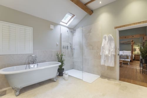 The Honeymoon Suite - Private En-Suite Bathroom With Roll Top Bath & Walk-In Shower | Stable Lodge Boutique B&B in Cheltenham