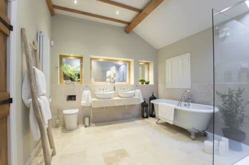 The Honeymoon Suite - Private En-Suite Bathroom With His & Hers Sinks, Roll Top Bath & Walk-In Shower | Stable Lodge Boutique B&B in Cheltenham