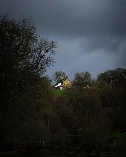 kervennec, manoir breton, tempête, ciel, rayon de soleil, nature, lumière, bretagne