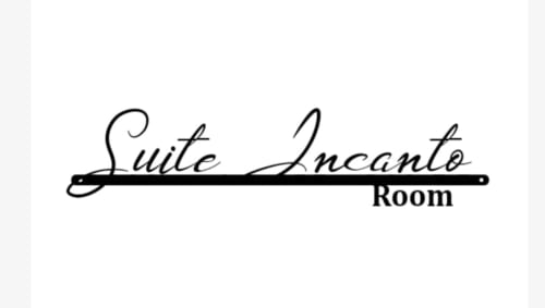 Schild des Suite Incanto Zimmers im Bed & Breakfast Miravilla Salina in Santa Marina Salina, Sizilien