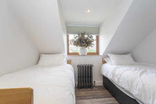 Stable Lodge B&B in Cheltenham | Family Suite 2nd Bedroom with 2 Single Beds