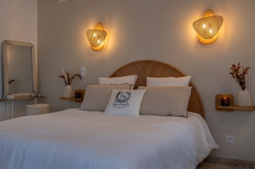 Chambre d'hôte love room lit extra large confort luxe Alès Nuits d'Audace