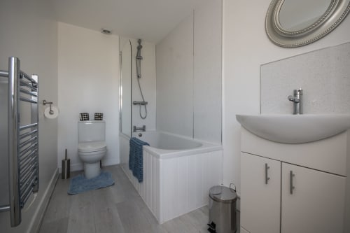 Bathroom in Hill View Studio 
 2 Ailwood Farm Holidays, Dorset, Jurassic Coast, Walking, Cycling, Climbing