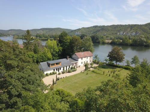 cottage, countryside, Normandy, Impressionism, waterside, banks of the Seine, the Seine, calm, silence, garden, 100 km from Paris, Giverny, Rouen, Val de Reuil, Louviers, Eure, Les Andelys, Claude Monet, Impressionists, eco-friendly, intimacy, romantic getaway, couples' getaway, rejuvenation, Le Vaudreuil, Tournedos-sur-Seine, Porte de Seine, Nature, France, Design, vintage, decoration, comfort, high-end, luxury, pleasure, cycling along the Seine, Seine à vélo, cycling, business stays, bed and breakfast, guest house, charming cottage, fishing, hiking, golf, romantic getaway, Nature, hidden gem, wonderful, exceptional, fabulous, 5 stars, BBQ, Clairseine
