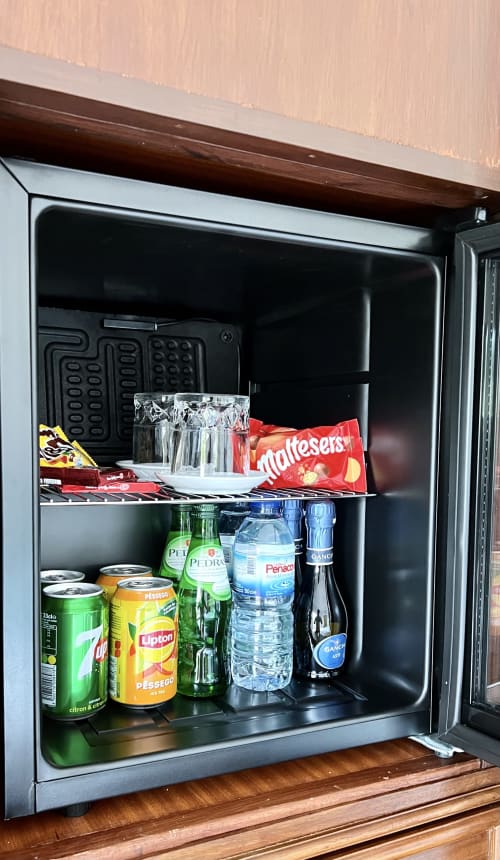 Mini-bar disponível no quarto