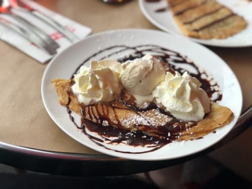 Bretagne, crêpes, crepe, spécialité bretonne, chantilly, caramel beurre salé