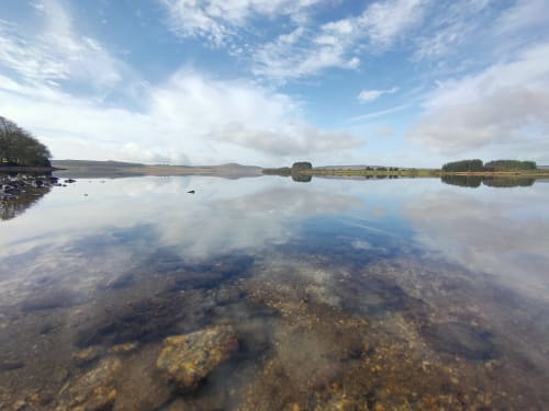 Brennilis, réservoir Saint-Michel, lac, Monts d'Arrée, ciel, reflets