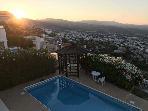 Sonnenaufgang über den Bergen, sichtbar vom Hauptschlafzimmer und Schlafzimmer N2