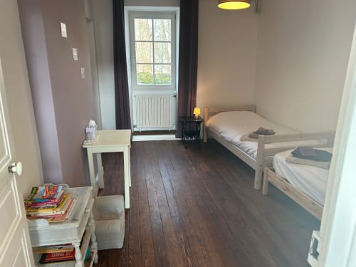 2 lits simples chambre attenante quadruple