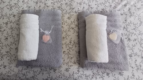 linge de lit et de toilette à chambre d’hôtes La Goutadou à Cabannes en Provence - Alpilles -Lubéron - Saint Rémy de Provence - Avignon - Arles- Isle sur la Sorgues 