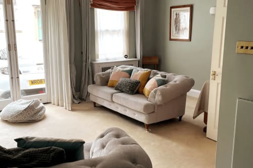 Lounge seating Circus Mews bijou townhouse Bath City Centre holiday accommodation short breaks romantic getaway couples retreat