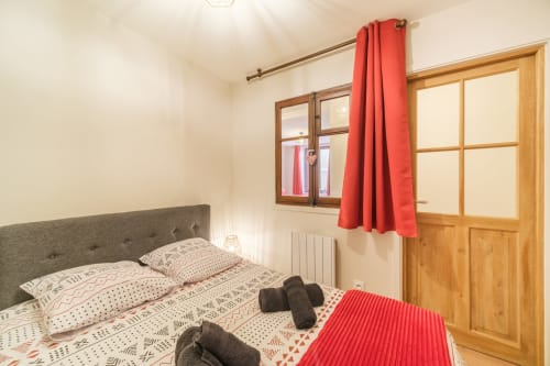 Chambre moderne et confortable du gîte Le Coeur  Theinheim à Colmar