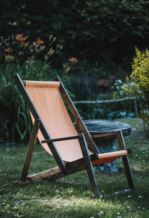 Transat en bois avec toile pêche dans le jardin du Clos du Buisson, Saint Aubin sur Gaillon