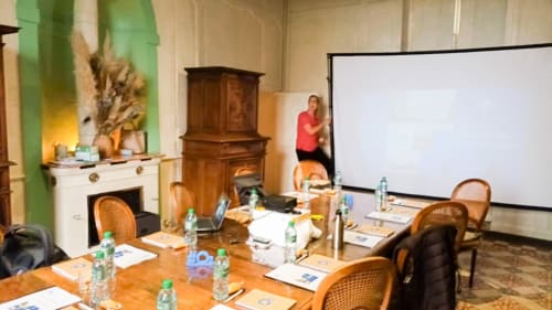 Séminaire d'entreprise dans un manoir à la campagne