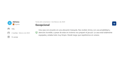 Reseña de 5 estrellas de Adriana sobre Casa Rural Villa del Jerte elogiando el servicio excepcional y la limpieza