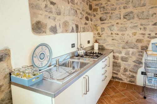 Lake experience! | Un posto davvero unico! | Appartamentio a Marone in villa Signorile Fronte Lago con Due Camere | Casa vacanze | Appartamento | Affitti Brevi | Indipendente | Marone | Lago D'Iseo | Relax | Giardino | Gazebo | Pontile | Accesso lago | Barbecue 