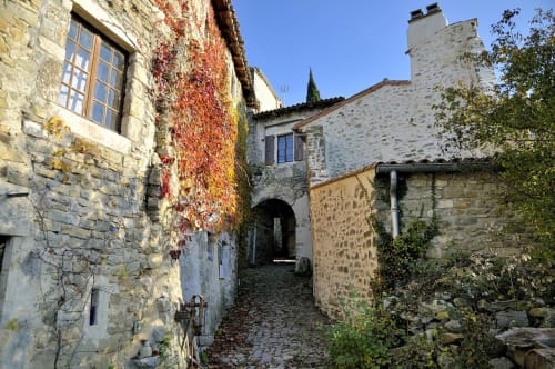 Village perché provençal