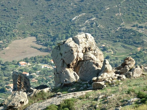 Rocher a Pietra ou la pierre enchainée
