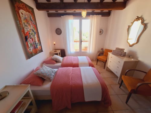 Villa Marco-all day sun at this happy villa with heated pool-le castellet- heated swiming pool-holiday rental-var-holiday home- location saisonniere-8 people-pool house