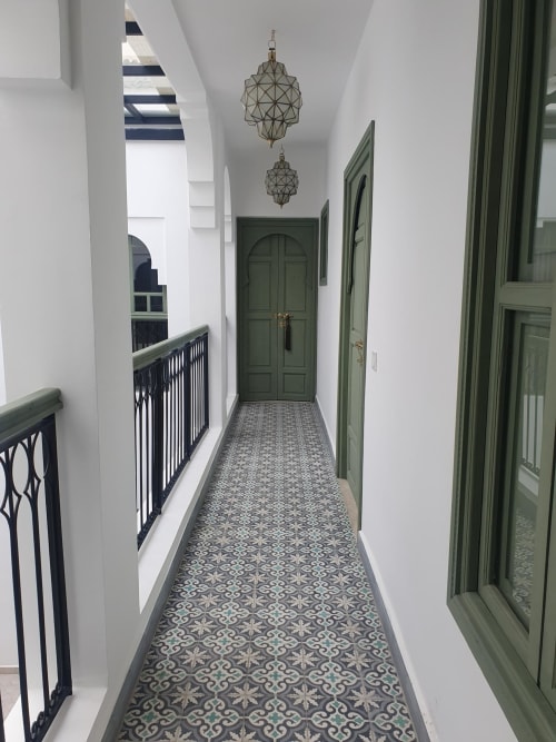 carrelage et luminaires typique marocain