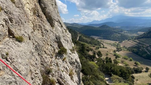 climbing on dentelle de Montmiraille