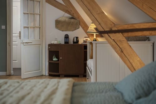 Guest room in Champagne- decoration chinée - antique furniture- family room- art deco furniture - 