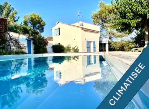 Villa Moka à La Conciergerie De Franck à Boissieres, France avec piscine et vue sur le jardin