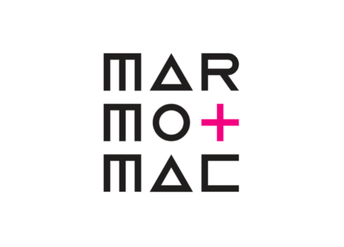 Logo MarmoMacc : une image stylisée représentant le texte 'MarmoMacc' en caractères élégants, symbole de l'importante foire internationale du marbre à Vérone - Bed & Breakfast Ariel B&B - Chambres à Verone Centre