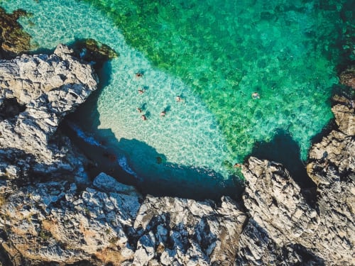 Scopri le case vacanze Snoozzze a Palermo: scegli tra appartamenti accoglienti e confortevoli nel cuore della città. Vivi un soggiorno indimenticabile in una casa vacanze a Palermo, a due passi dalle principali attrazioni e dalla vera atmosfera siciliana.