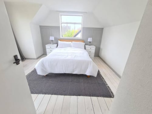 Cozy Shared Bedroom for Family or Guests