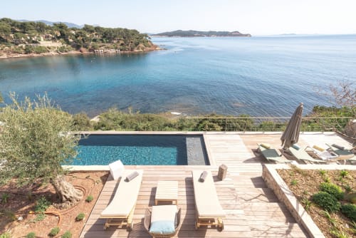 Les Falaises de Fabrégas-la seyne sur mer-Fabrégas- foret de Janas-luxe-JC Conciergerie-piscine chauffée -jacuzzi-vue mer-acces plage-location luxe-location vacances-location saisonniere-14 personnes-Saint Elme