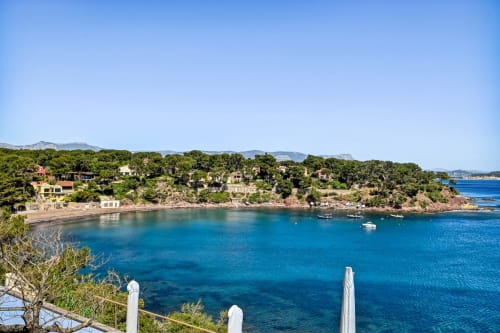Les Falaises de Fabrégas-la seyne sur mer-Fabrégas- foret de Janas-luxe-JC Conciergerie-piscine chauffée -jacuzzi-vue mer-acces plage-location luxe-location vacances-location saisonniere-14 personnes