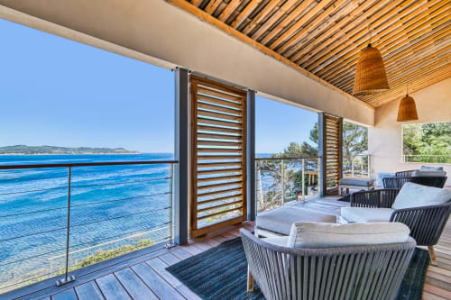 Les Falaises de Fabrégas-la seyne sur mer-Fabrégas- foret de Janas-luxe-JC Conciergerie-piscine chauffée -jacuzzi-vue mer-acces plage-location luxe-location vacances-location saisonniere-14 personnes-terrasse