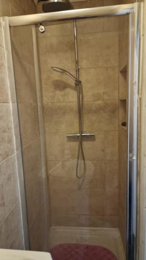 Shower in ensuite room