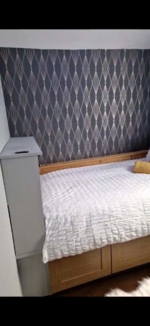 Storage under single bed