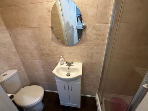 ensuite bathroom for a private stay