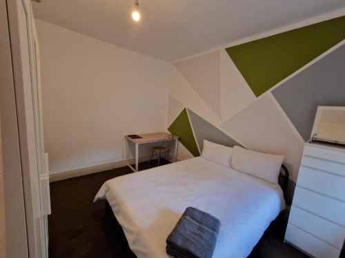 Work table and storage good size double room in London