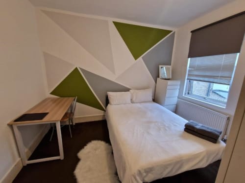 Stylish London Room very cheap
