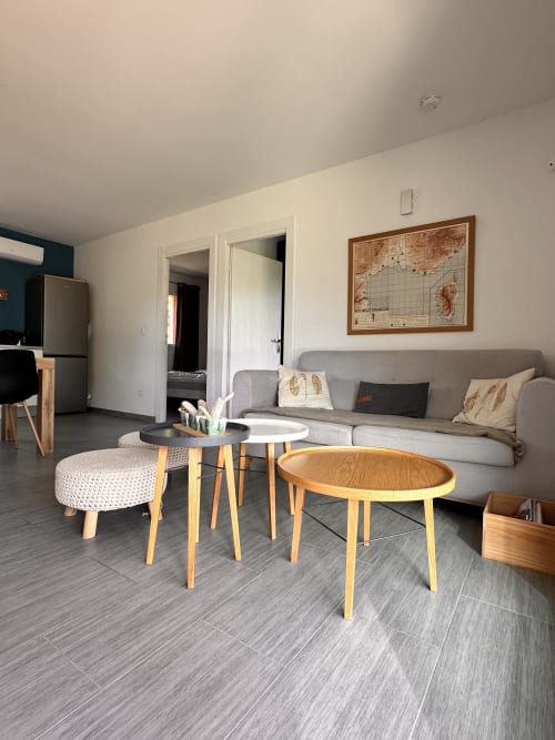 Intérieur lumineux et décor contemporain à la Villa Casa Sabbia