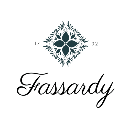 Logo élégant Le Fassardy avec ornements sophistiqués, identité visuelle de la maison d'hôtes à Châteauroux