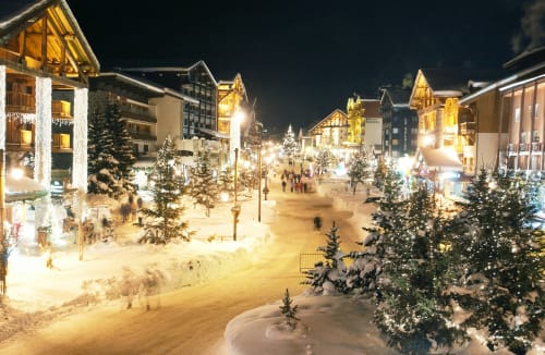Un vieux village illuminé