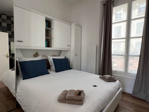 Appartement La Plage au Laurencin, appart’hôtel à Sens centre-ville. Cuisine équipée, wifi, linge, arrivée autonome. Réservez en direct.
