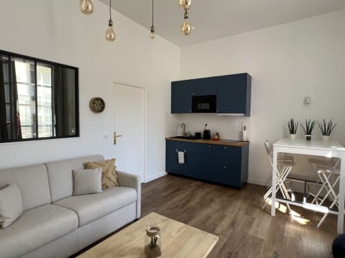 Appartement La Plage au Laurencin, appart’hôtel à Sens centre-ville. Cuisine équipée, wifi, linge, arrivée autonome. Réservez en direct.