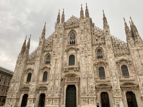 Cattedrale di Milano (Duomo), iconico capolavoro gotico vicino a YOUnique Boutique Rooms nel cuore di Milano