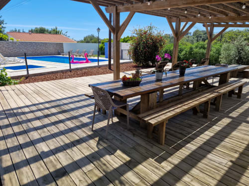 Grande terrasse en bois de la magnifique villa casa claudina