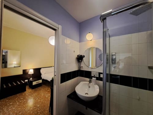 Camera matrimoniale bagno interno Eco B&B Marela Roma Marconi