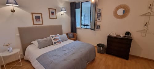 avel-chambre d hôtes-bedandbeakfast- repos-lit-bathroom- morbihan-bretagne-guidel
